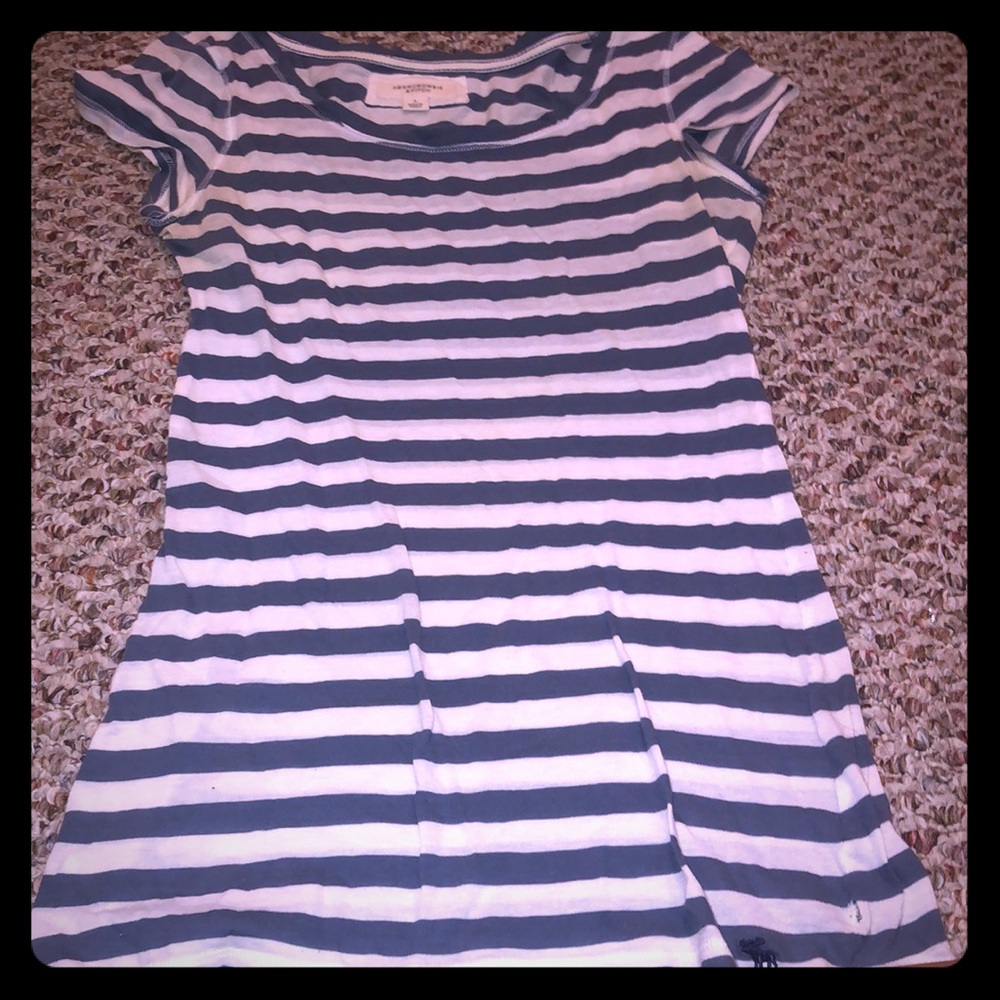 Abercrombie grey striped tee